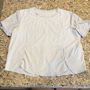 Lululemon size 10 ivory tshirt